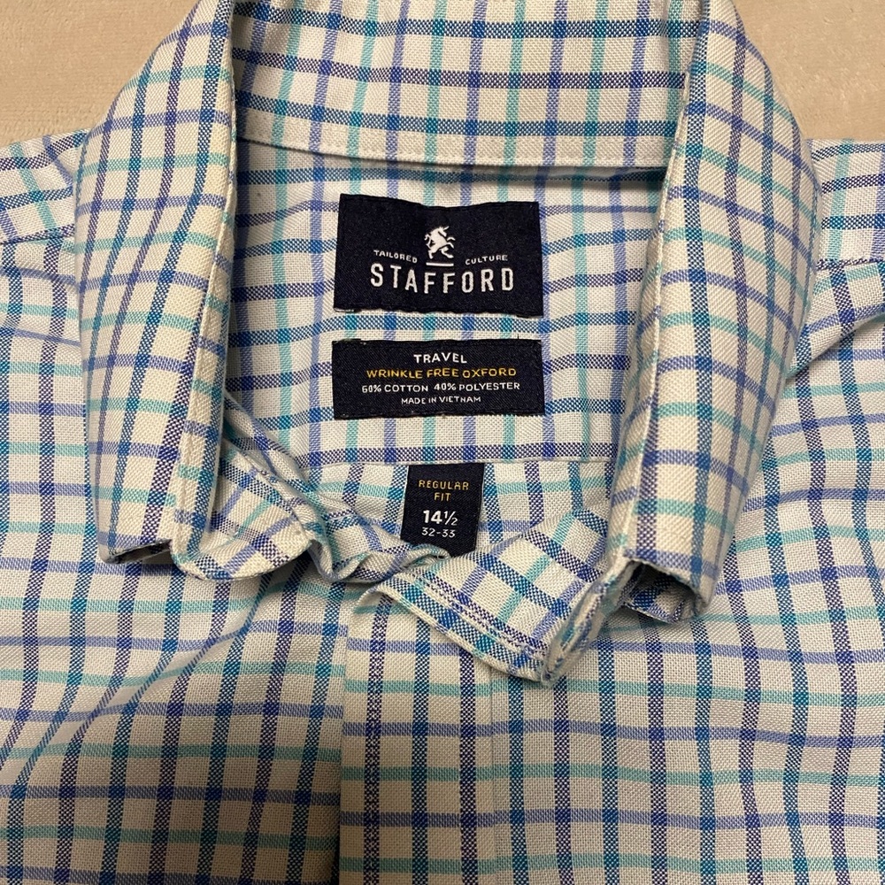 GUC men’s button down medium